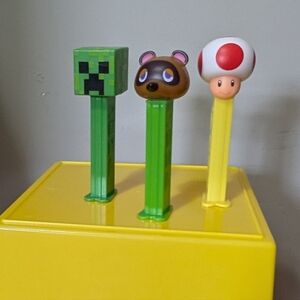 EUC PEZ Dispensers. Lot Of 3